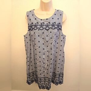 NWT Old Navy Ladies Embroidered Sleeveless Sheath Dress